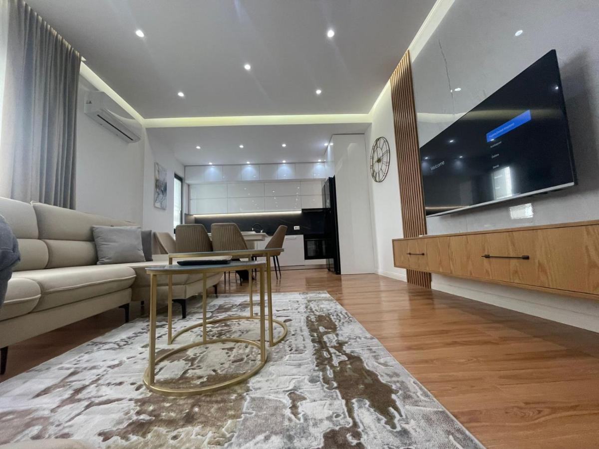 Lux Apartment At Arlis Tiranë Ngoại thất bức ảnh